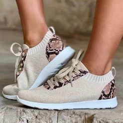 Not Rated NR Cream Cobra Tennis Shoes