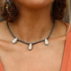 The Lace Cactus 3-Stone Cream Stone Choker Necklace Americana