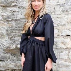 Dress Day Apparel Black Split-Level Lace-Up Dress