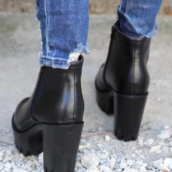 SOTD Footwear Black Lug Sole Platform Boots