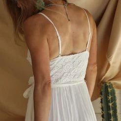 Dress Day Ondrea Off-White Lace Maxi Dress