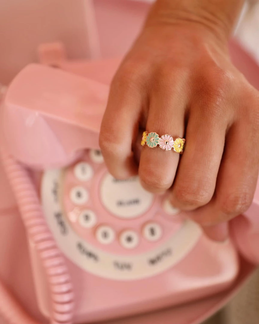 The Lace Cactus Apparel Pretty In Pastel Daisy Ring