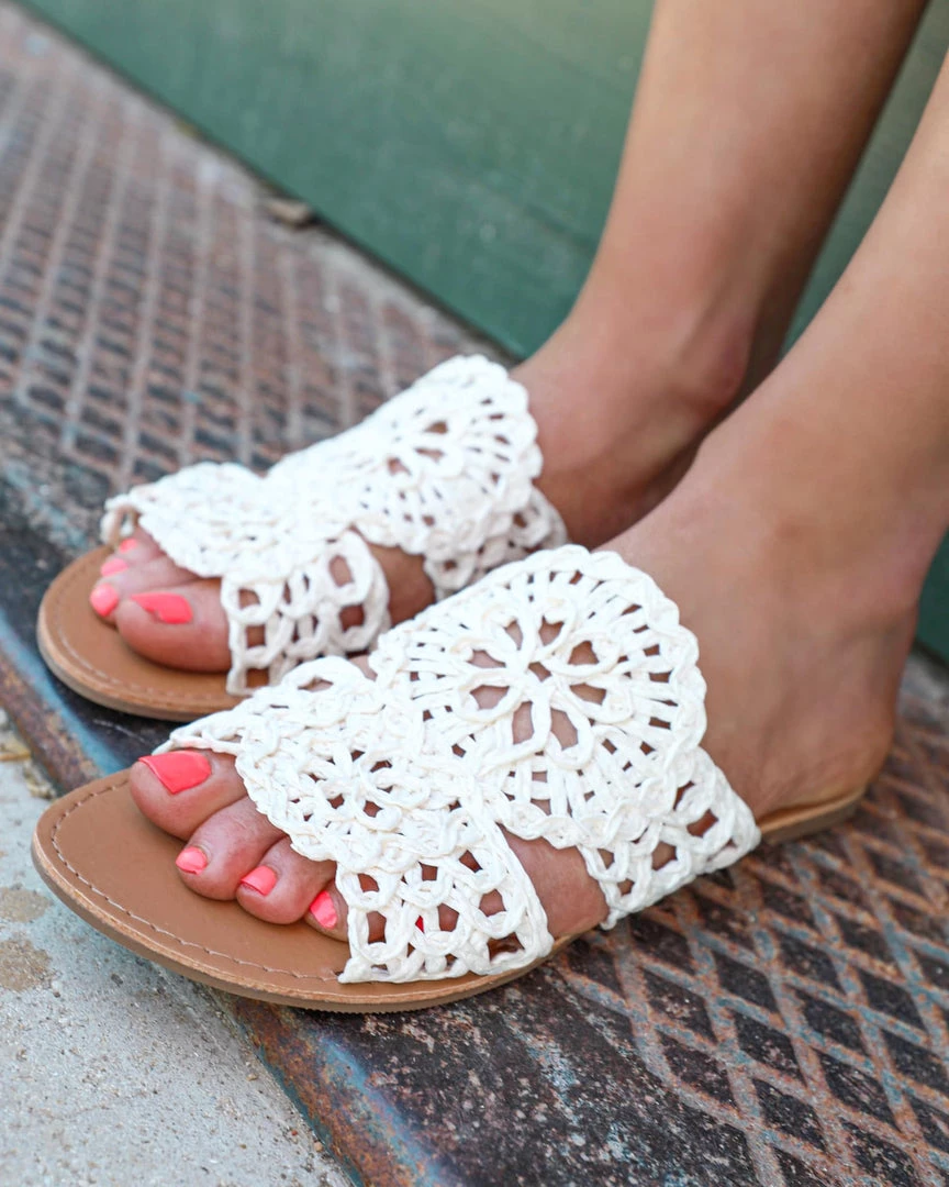 Qupid Rosa Off White Raffia Woven Sandals Boho Babe