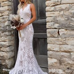 Rosevelvet Can't Help Falling In Love Dress