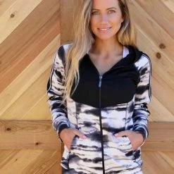 Yitong Apparel Black Tie-dye Color Block 3-Piece Active Wear Set