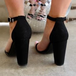 Bamboo Black Helena Heels Black And Boujee